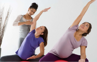 Gia sư dạy Yoga cho mẹ bầu tại nhà